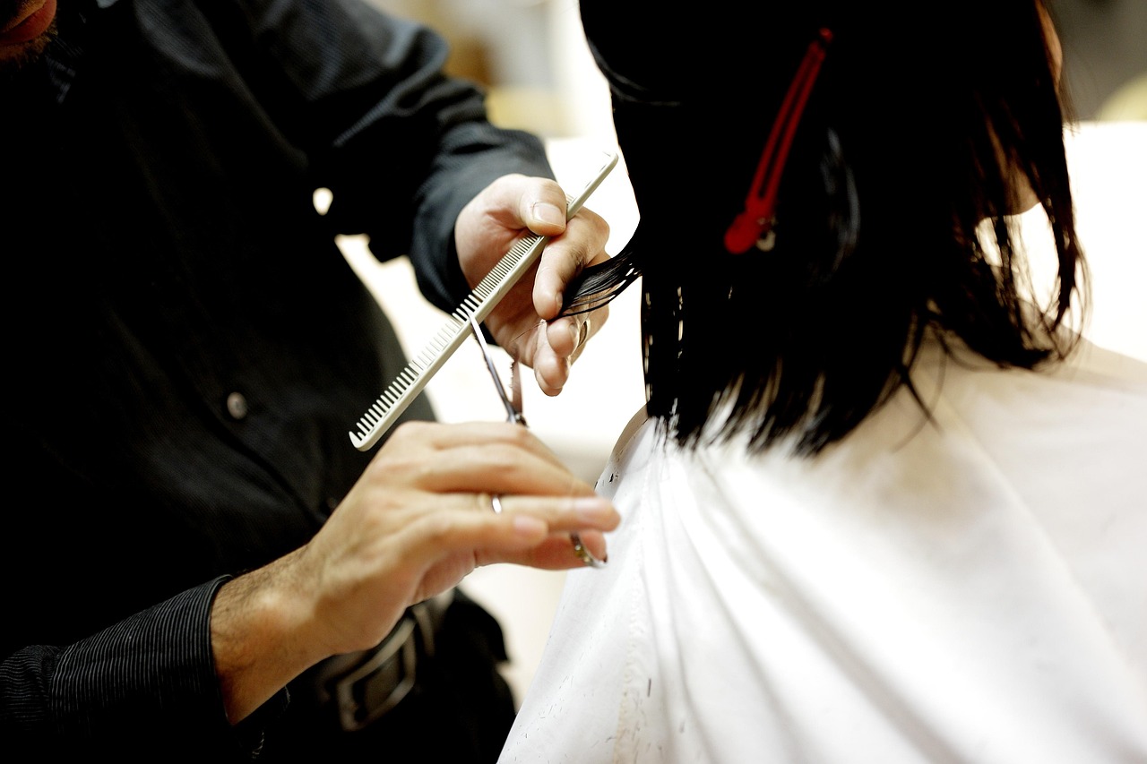 Low fade em cabelo cacheado: Como acertar no corte da moda