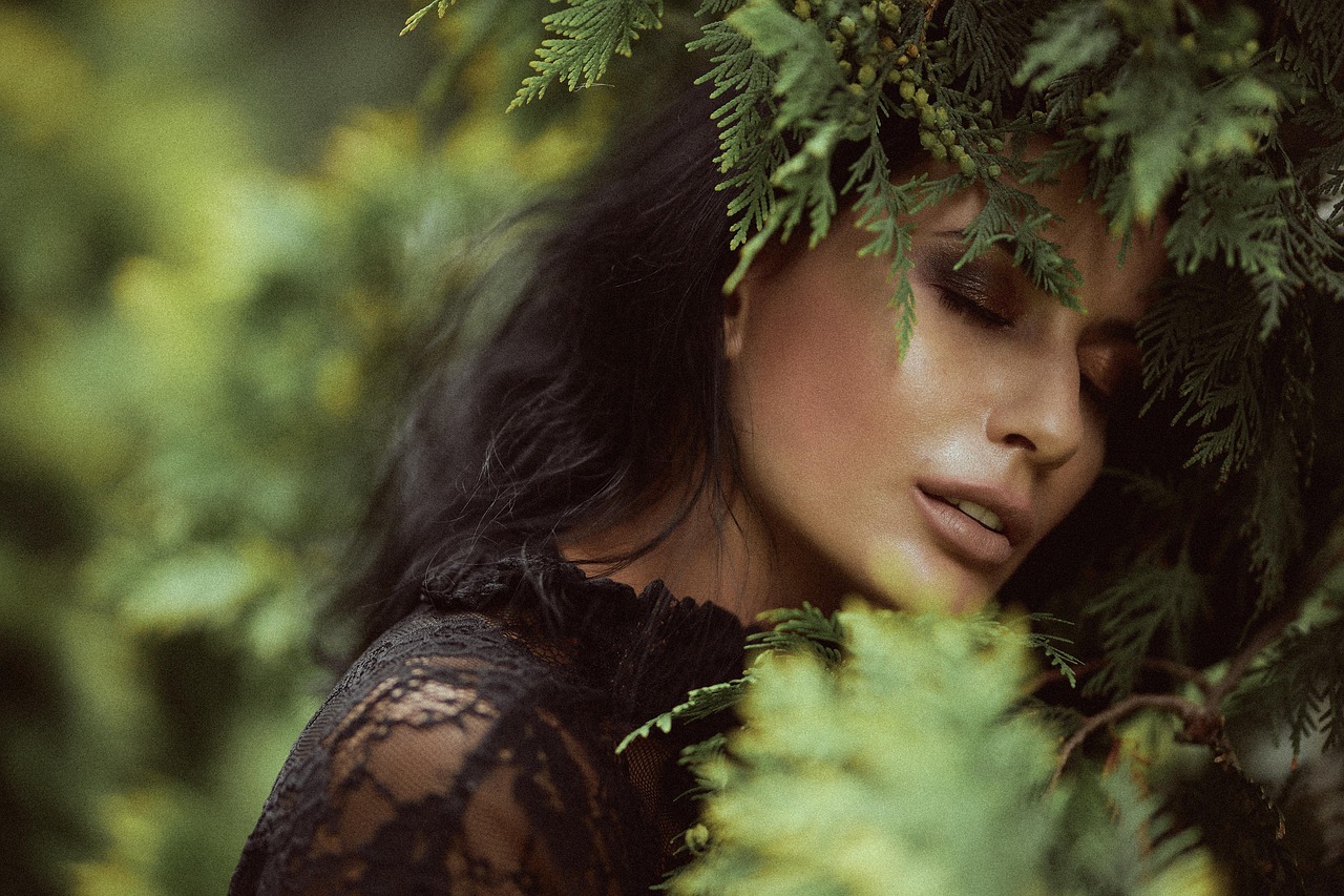 Peles morenas: 5 dicas de cuidados para um glow incrível