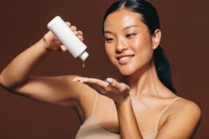 Leia mais sobre o artigo Para que serve o serum facial: Benefícios e Importância na Rotina de Cuidados com a Pele