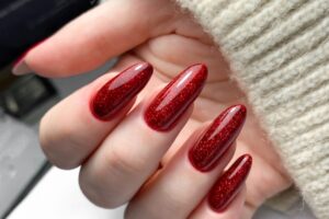 Leia mais sobre o artigo Esmalte que Dura Mais: Dicas que Ninguém Conta para Você