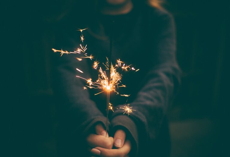 Unha de São João: 7 inspirações para brilhar nas festas juninas