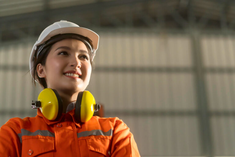 Como o setor industrial está abrindo portas e por que essa carreira é uma excelente escolha para o público feminino.