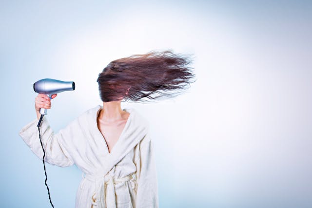 Secador de Cabelo: Potência e Cuidado Para Fios Brilhantes e Saudáveis